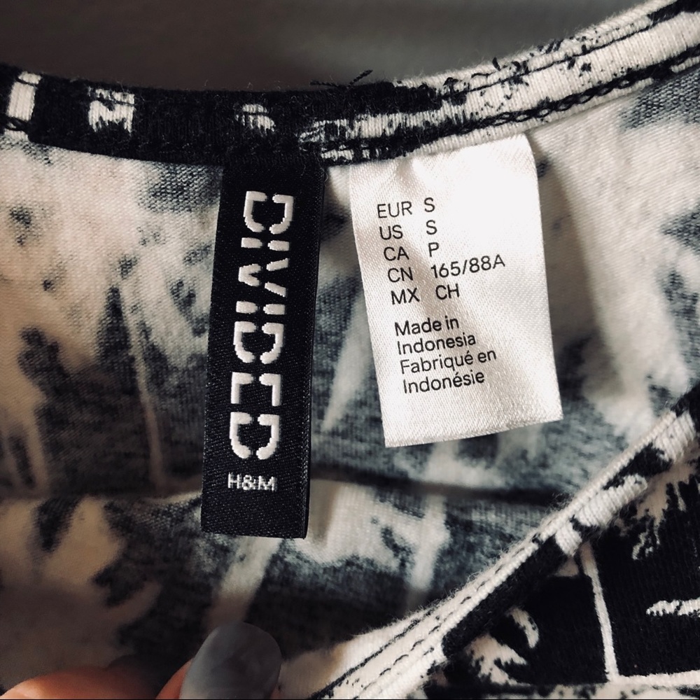 H&M palm tree graphic crop top - Picture 3 of 5